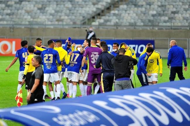 Fotos do jogo entre Cruzeiro e Vasco, no Mineiro, em Belo Horizonte, pela sexta rodada da Srie B do Brasileiro de 2021