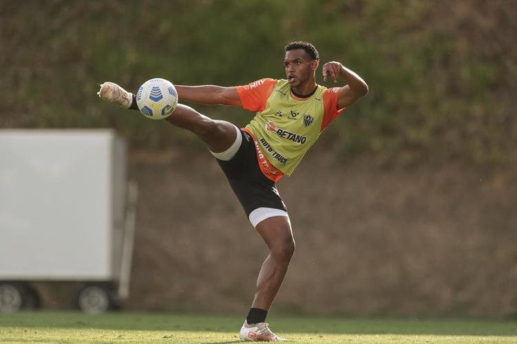 Após a eliminação na Libertadores diante do Palmeiras, jogadores do Atlético se reapresentaram na Cidade do Galo e realizaram treinamento visando o duelo contra o Internacional, pelo Campeonato Brasileiro