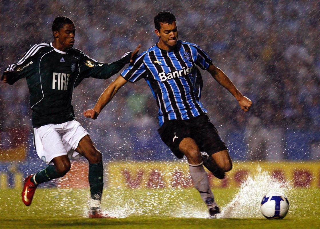 Maicosuel - Jogou no Palmeiras em 2008. Foi para o Atltico em 2014 e deixou o clube em 2017.