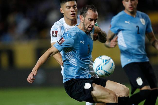 Diego Godín - interessa ao Atlético