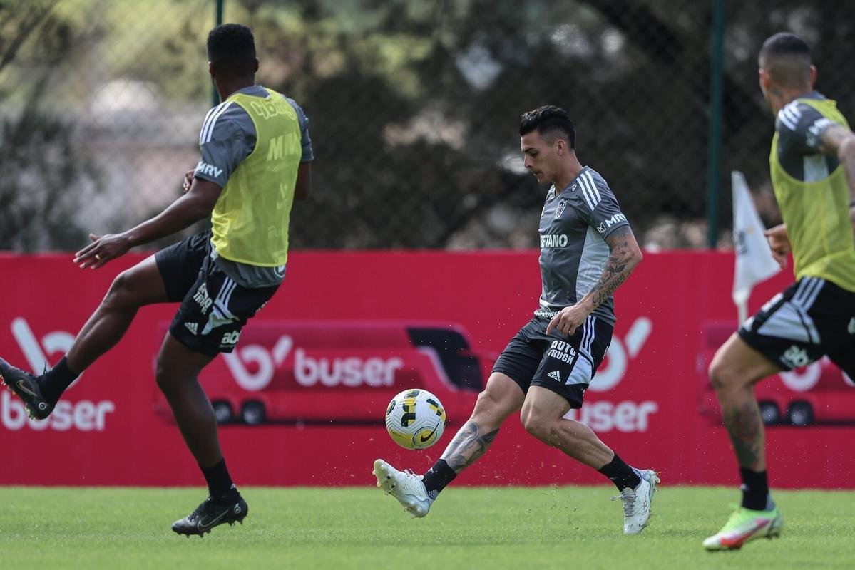 Na manh desta segunda-feira (11), o Atltico teve treino na Cidade do Galo para o confronto contra o Flamengo, em jogo de volta das oitavas de final da Copa do Brasil.