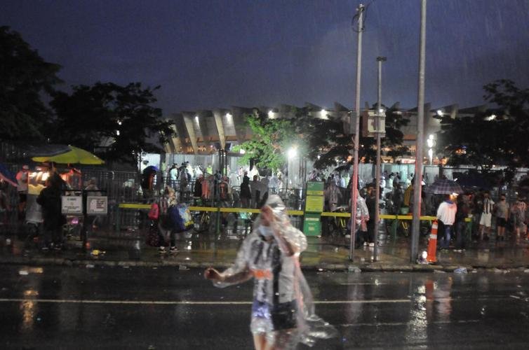 Fotos da torcida do Atltico na chegada ao Mineiro para a partida diante do Juventude pela 34 rodada do Brasileiro