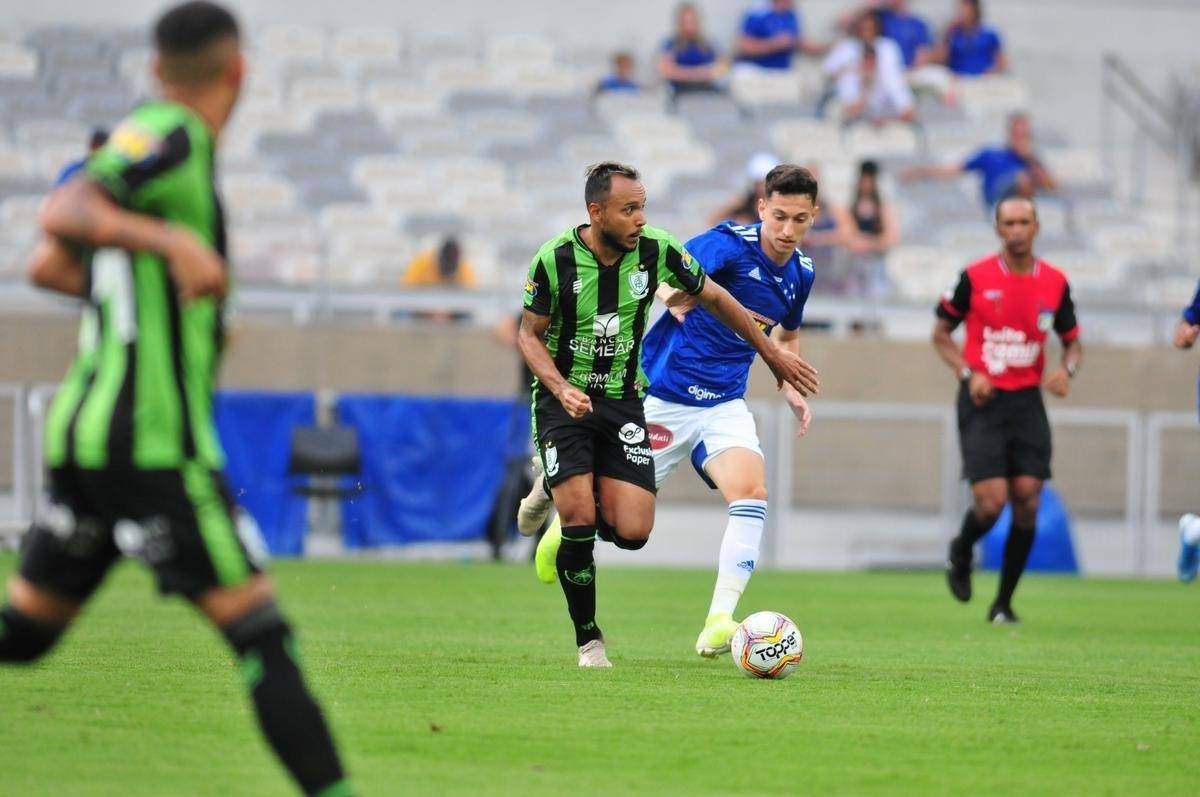 Cruzeiro e Amrica se enfrentaram em clssico pela 5 rodada do Campeonato Mineiro