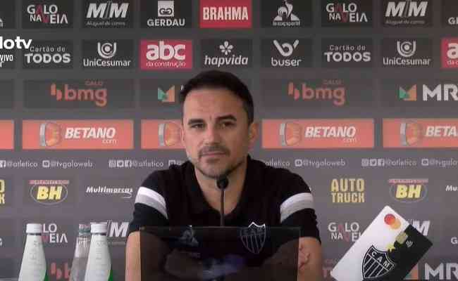 Rodrigo Caetano criticou arbitragem em jogos do Atltico no Campeonato Brasileiro