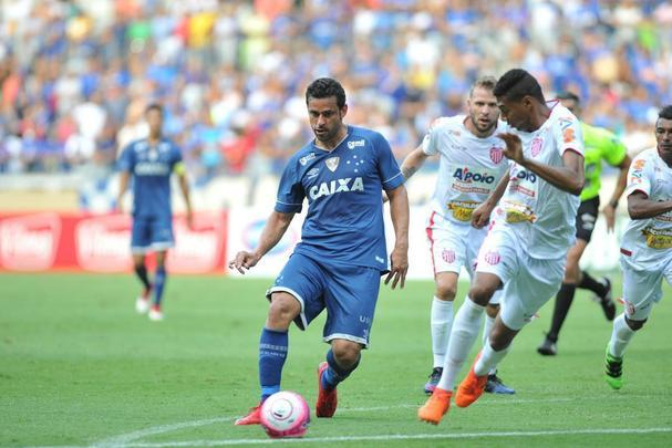 Fotos de Cruzeiro x Villa Nova, no Mineiro, pela stima rodada do Campeonato Mineiro