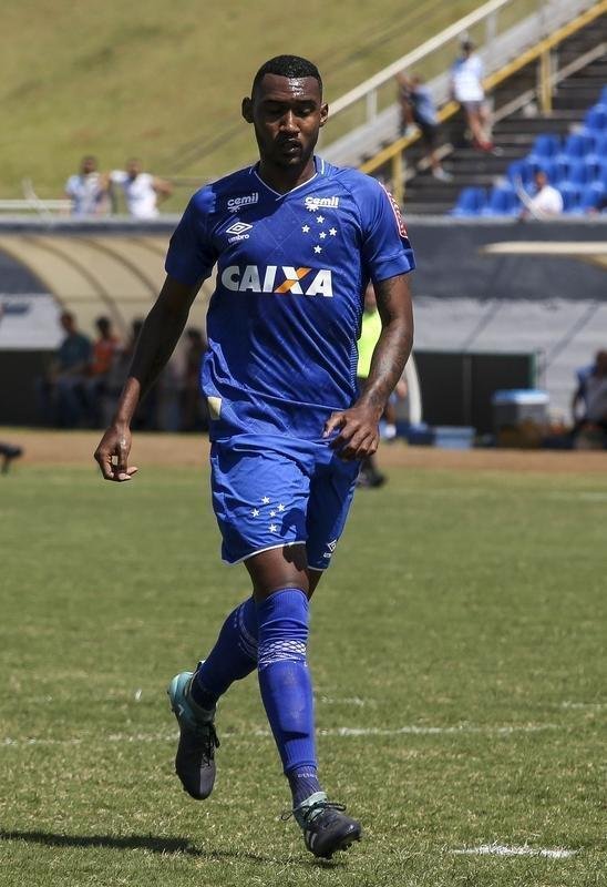 Cruzeiro chegou a abrir 2 a 0 sobre o Londrina, com gols de Lucas Silva e Sassá, mas cedeu o empate no segundo tempo e perdeu nos pênaltis por 3 a 1. Time foi eliminado na semifinal da Primeira Liga.