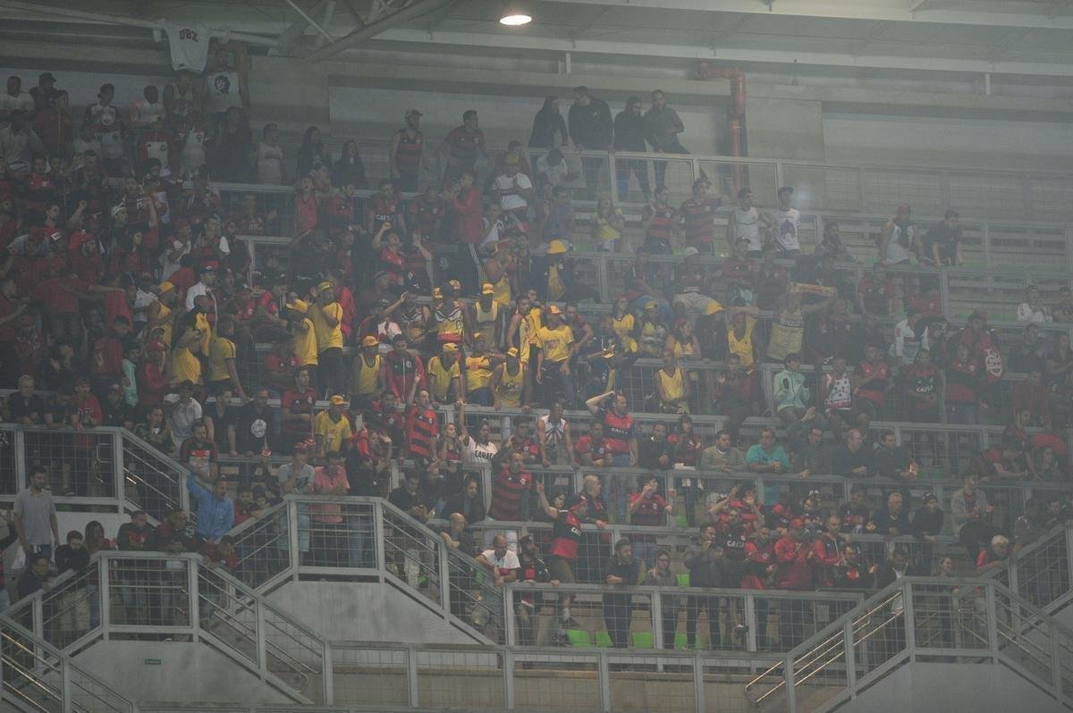 Torcida do Flamengo no jogo contra o Atltico, no Independncia, pela stima rodada do Brasileiro