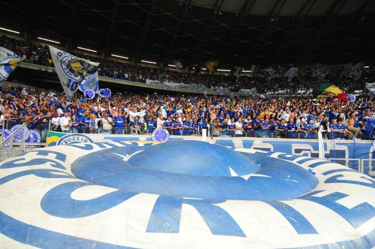 No segundo tempo, muita vibrao com o gol marcado por Hudson