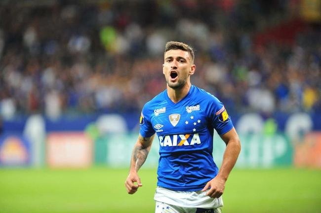 O uruguaio Arrascaeta  o segundo maior artilheiro estrangeiro do Cruzeiro, com 50 gols em 188 partidas.