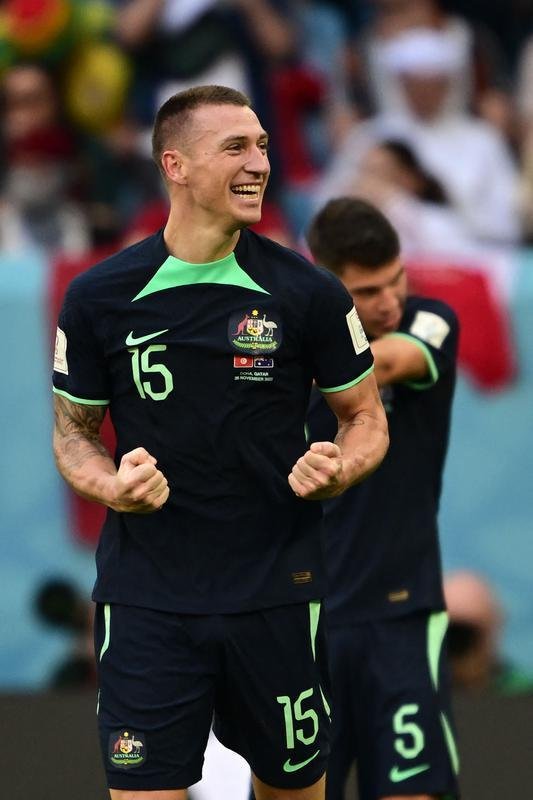 Mitchell Duke marcou o gol da Austrlia sobre a Tunsia em jogo pela segunda rodada do Grupo D da Copa do Mundo