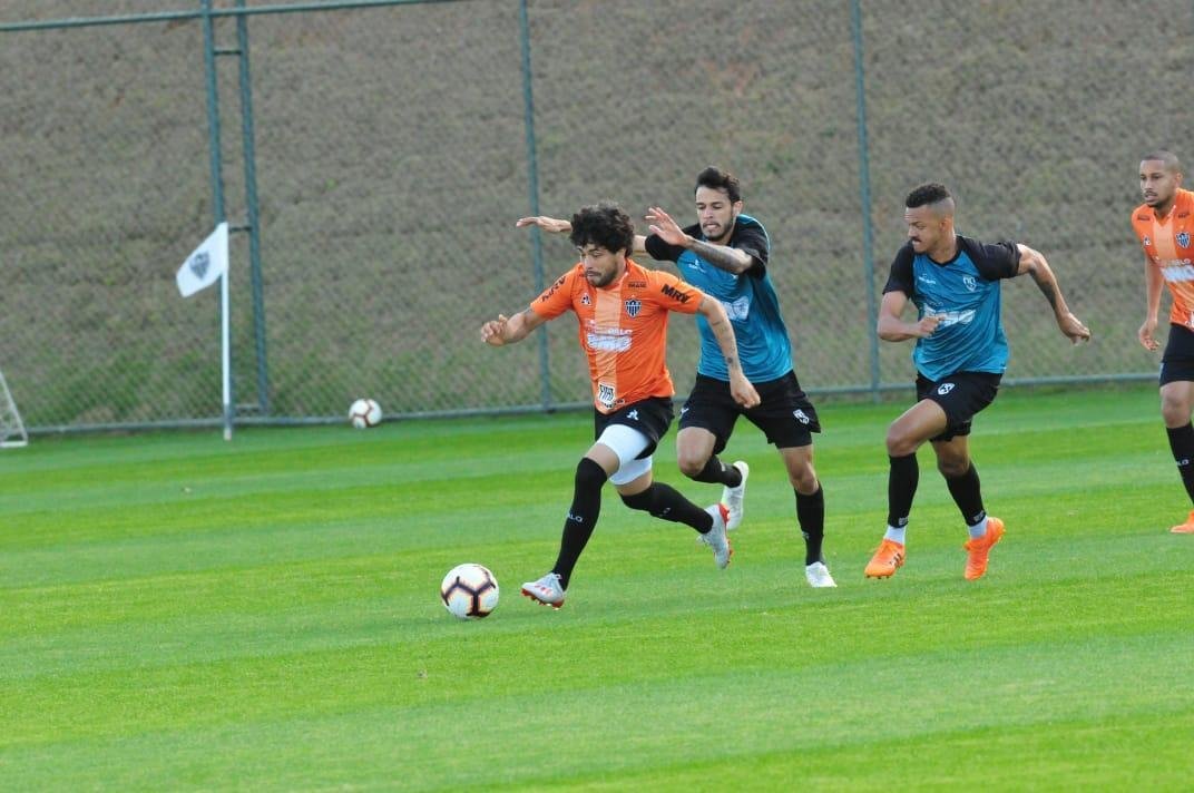 Atltico e Coimbra se enfrentaram em um jogo-treino na tarde desta segunda-feira