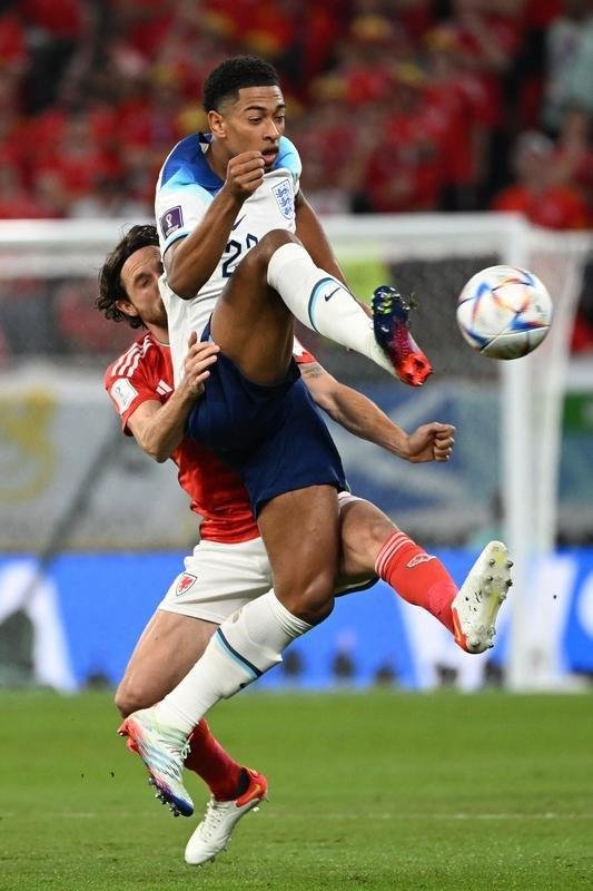 Pas de Gales e Inglaterra se enfrentaram no Estdio Ahmad bin Ali