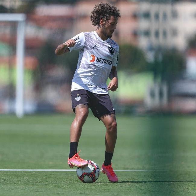 Guga - cinco jogos (duas vitrias e trs derrotas) - jogou pelo Atltico