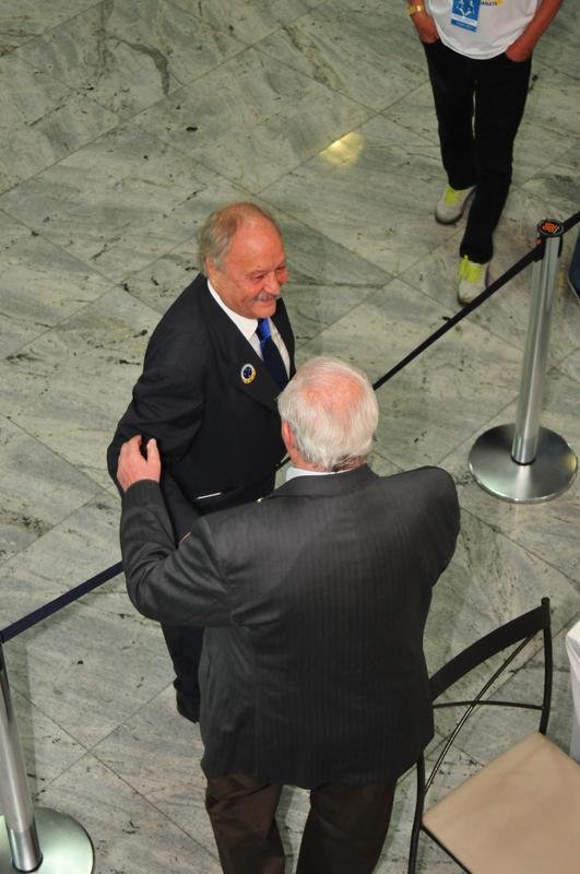 Wagner Pires de S venceu eleio com 235 votos e  o novo presidente do Cruzeiro. Ele comendar o clube no trinio 2018, 2019 e 2020. Srgio Santos Rodrigues, apoiado por Zez Perrella, ficou com 200 votos no pleito.