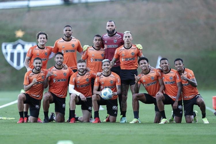 Fotos do primeiro treino de Diego Costa pelo Atlético