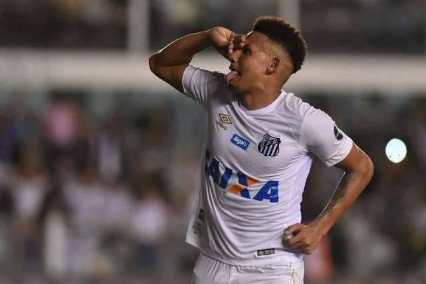 Na Vila Belmiro, Atlético é derrotado pelo Santos por 3 a 2, pela 37 rodada do Campeonato Brasileiro