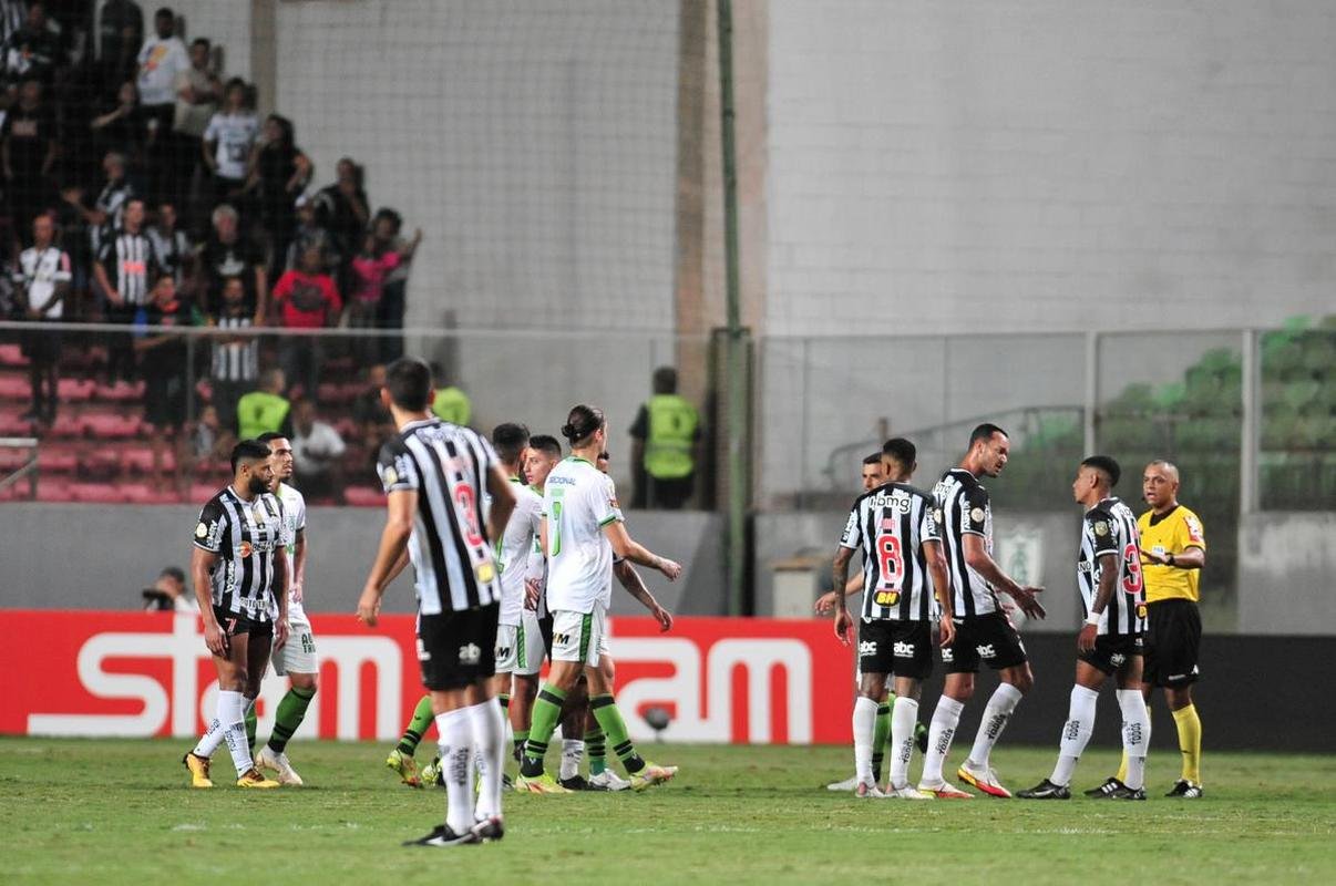 Fotos da partida entre Atltico e Amrica, no Independncia, pela quinta rodada do Campeonato Brasileiro