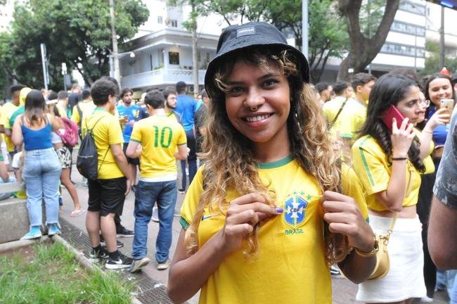 Concentrao de torcedores nos bares da Rua Antnio de Albuquerque, na Savassi