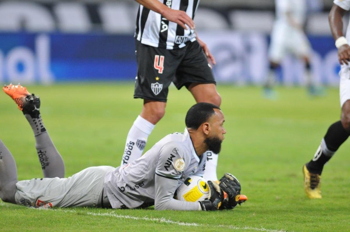Fotos do jogo entre Atltico e Santos, no Mineiro, em Belo Horizonte, pela 11 rodada do Campeonato Brasileiro
