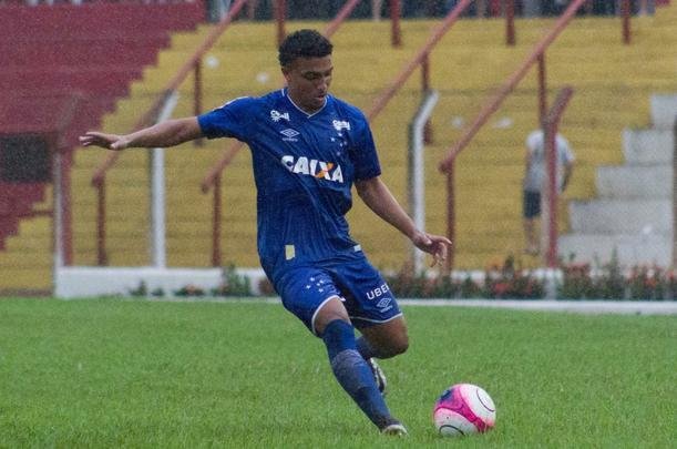 Chuva castigou gramado em Bebedouro-SP e Cruzeiro levou a pior na Copinha