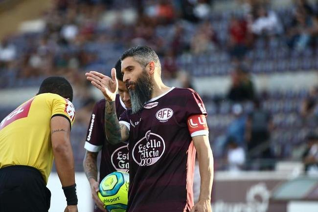 Ferroviria venceu com trs gols de Michel, dois de Welinton Torro (ex-Cruzeiro), um de Bruno Xavier, um de Tony (ex-Amrica) e um de Jhoninha