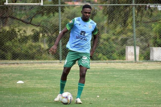 O Amrica segue com treinos preparatrios para a disputa do Campeonato Mineiro 2021. Comandados pelo auxiliar tcnico Mrcio Hahn, jogadores da base americana - e tambm os que tiveram menos oportunidades na temporada 2020 - realizam atividades voltadas ao Estadual.