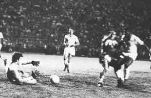 Cruzeiro foi campeo brasileiro de 1966 sobre o Santos de Pel