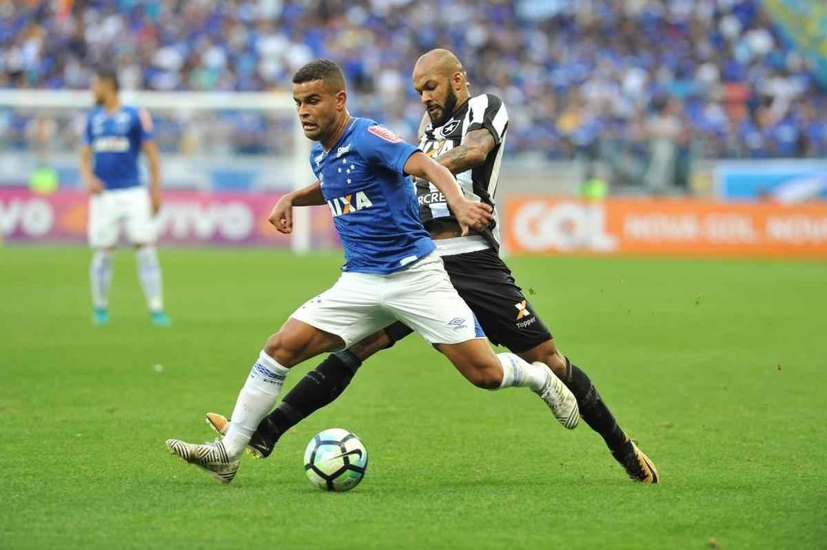Imagens do jogo entre Cruzeiro e Botafogo, pela 19 rodada do Brasileiro, no Mineiro