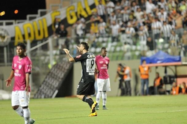 Atltico marcou gol sobre o Del Valle logo aos trs minutos, com Pratto, e explodiu Independncia
