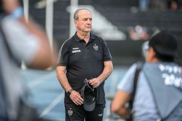Fluminense e Atltico entraram em campo no Engenho para o duelo vlido pelo Brasileiro