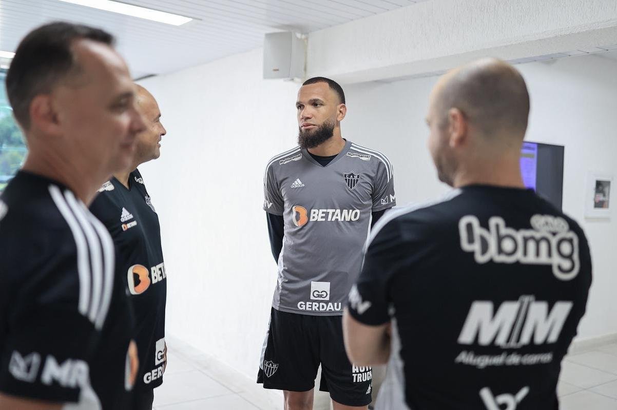 Veja fotos do primeiro dia de pr-temporada do Atltico