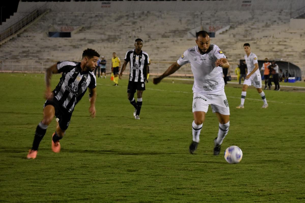 Treze-PB e América se enfrentaram pela primeira fase da Copa do Brasil, no Estádio Amigão, em Campina Grande