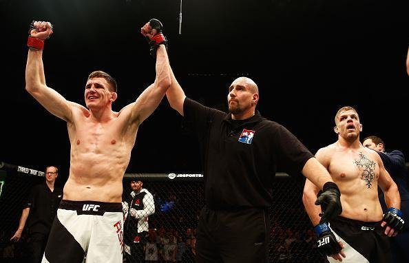 Scott Askham venceu Chris Dempsey por nocaute aos 4min45seg do primeiro round