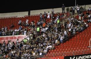 Atl�tico saiu atr�s, conseguiu virada com R�ger Guedes e Ricardo Oliveira, mas cedeu empate no Morumbi