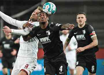 Augsburg conquista resultado importante como visitante, com belo gol 