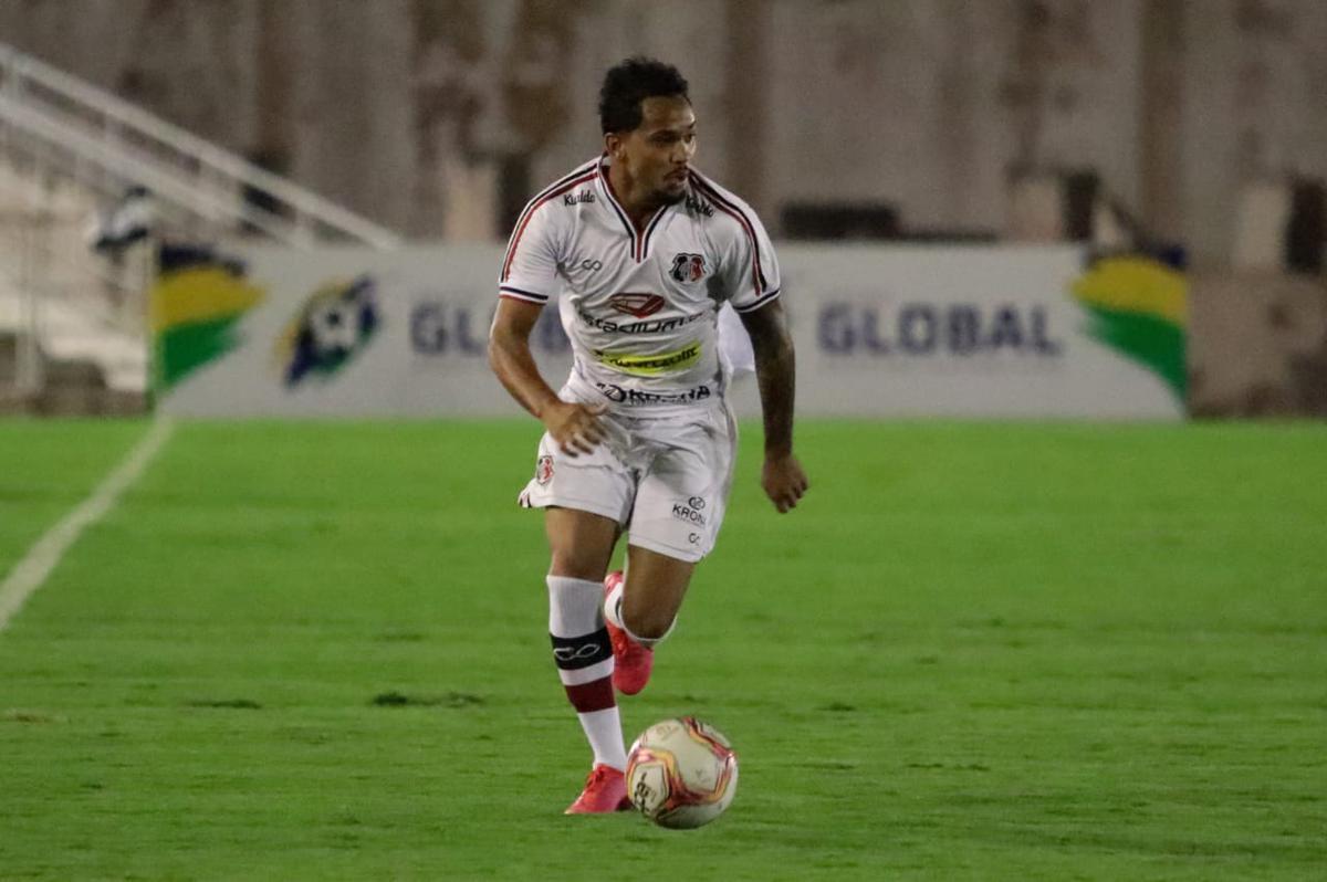 Treze e Santa Cruz se encontraram nesta noite de sábado, no estádio Domingão, em jogo válido pela Série C do Campeonato Brasileiro