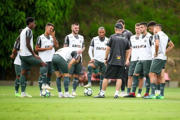 Veja, em fotos, como foi o primeiro treino de Levir Culpi nesta quinta passagem pelo Atlético
