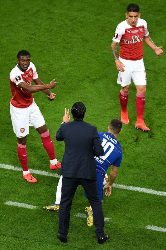 Com direito a um show de Hazard no segundo tempo, quando o craque belga marcou dois gols e ainda deu assistncia para Pedro balanar as redes, o Chelsea goleou o Arsenal por 4 a 1, nesta quarta-feira, no estdio Olmpico de Baku, no Azerbaijo, e conquistou o seu segundo ttulo da Liga Europa