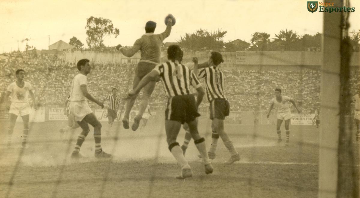 Rivalidade entre Cruzeiro e Atlético cresceu a partir nos anos 1940