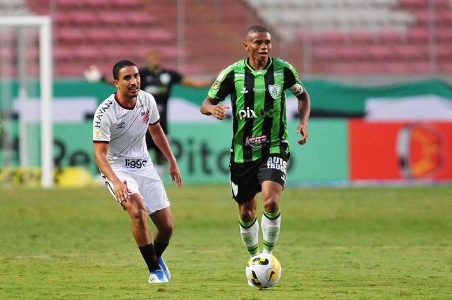 Fotos do jogo entre Am�rica e Athletico-PR, no Independ�ncia, pelo Campeonato Brasileiro de 2022
