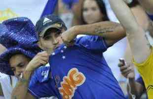 Imagens da torcida do Cruzeiro no jogo contra o Fluminense
