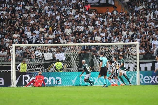 Fotos do jogo de ida das quartas de final da Copa Libertadores, entre Atltico e Palmeiras, no Mineiro