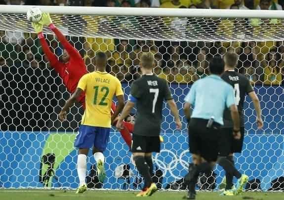 Confronto entre brasileiros e alemães pela final olímpica foi disputado no Estádio Maracanã