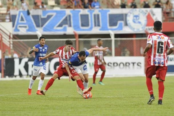 Fotos do duelo entre Villa Nova e Cruzeiro, neste domingo