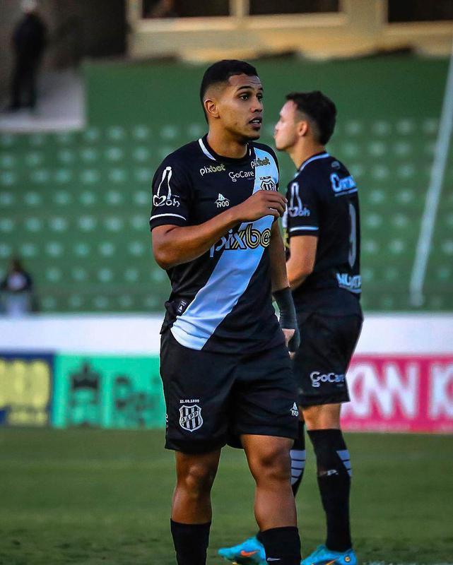 Echapor: atacante emprestado  Ponte Preta