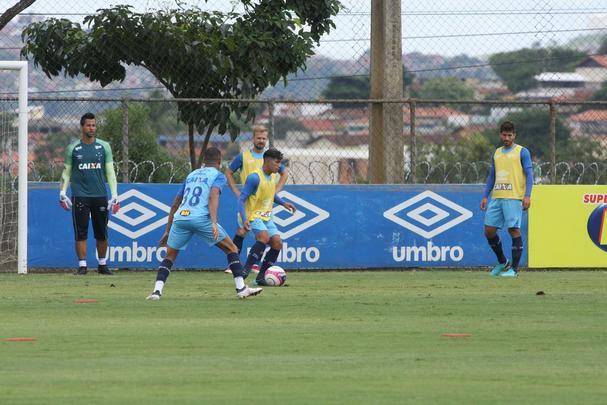 Imagens do treino do Cruzeiro nesta segunda-feira, 19 de fevereiro, na Toca da Raposa II