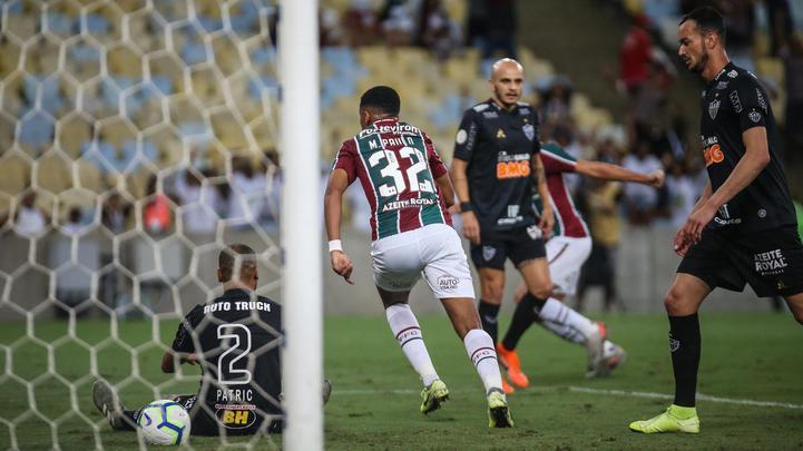 Lances do jogo entre Fluminense e Atlético, no Maracanã, pela 33ª rodada do Brasileiro