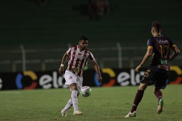 Timbu venceu a equipe paranaense fora de casa com gols de Jean Carlos e Matheus Carvalho