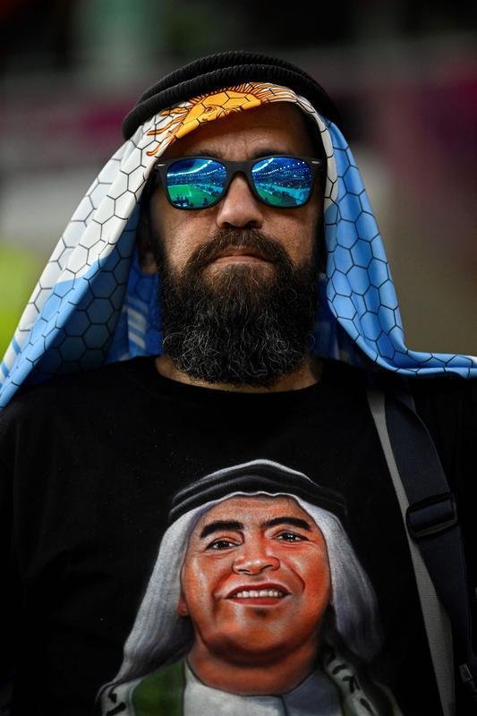 Torcedores de Argentina e Austrlia, que se enfrentaram pelas oitavas de final da Copa do Mundo