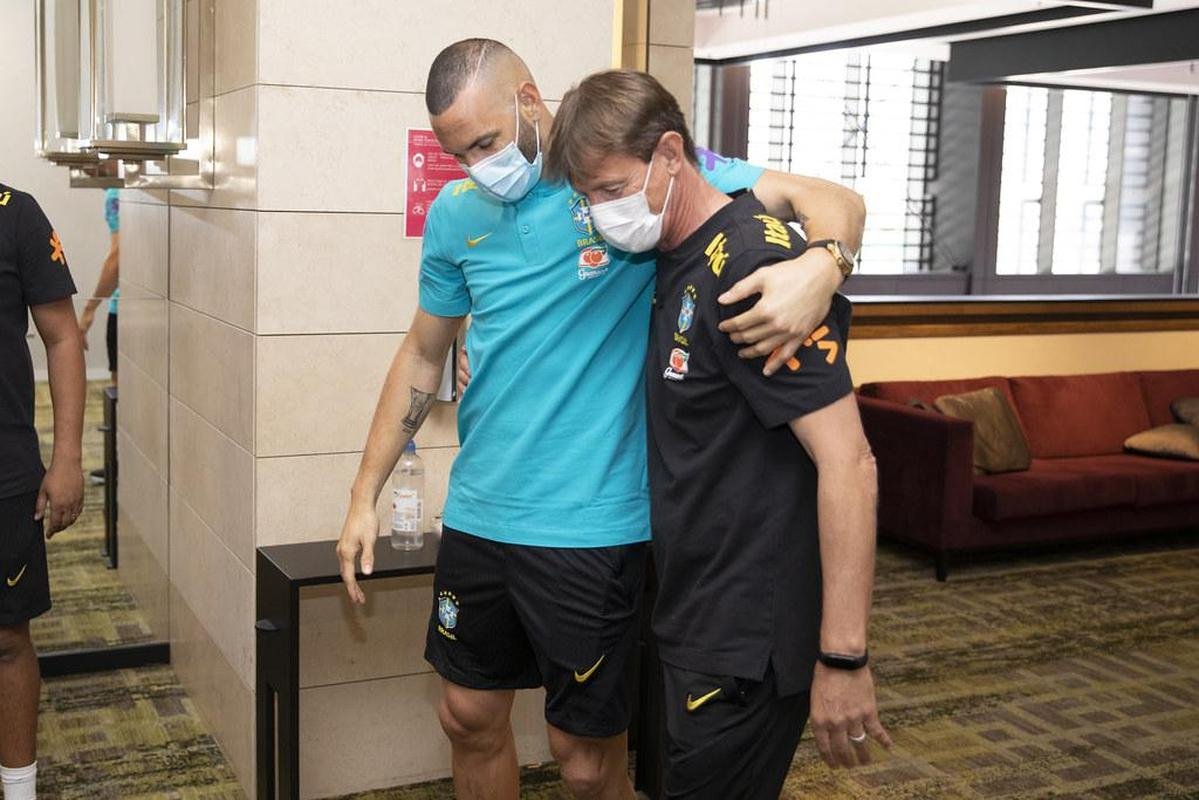 Jogadores se apresentam  Seleo Brasileira